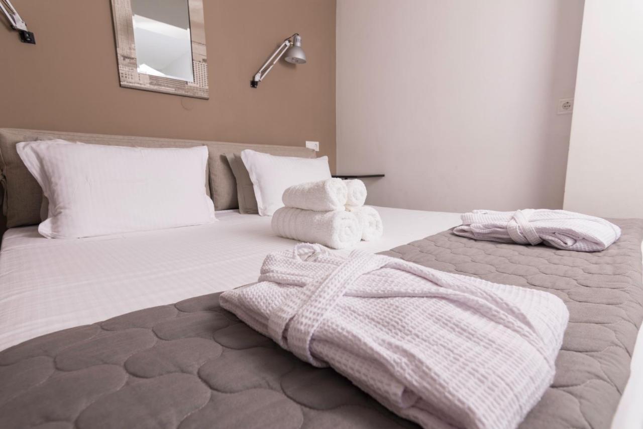 Entechnos Living Aparthotel Megali Ammos  Exterior photo